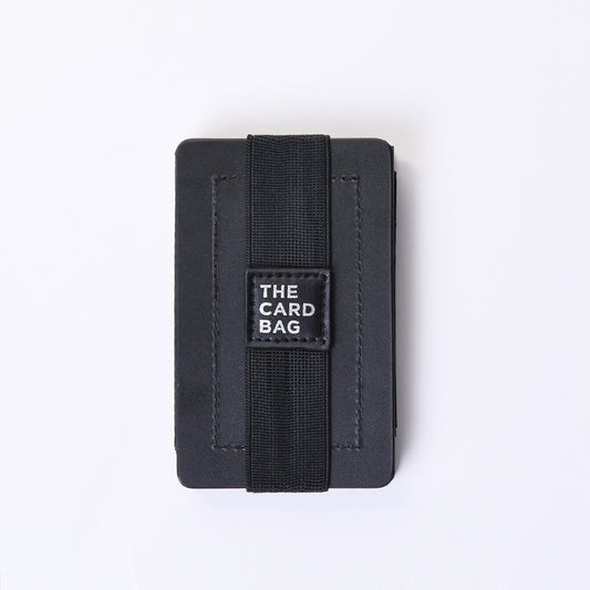 一瞬でカードサイズに収納するTHE CARD BAG ブラック