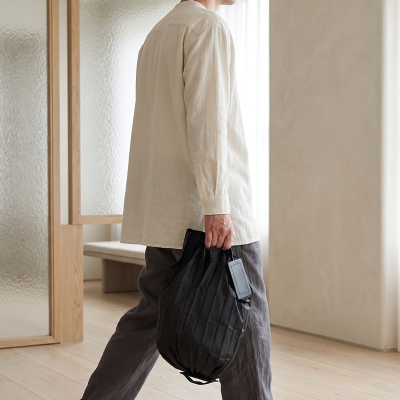 THE CARD BAG Tote Bag Black